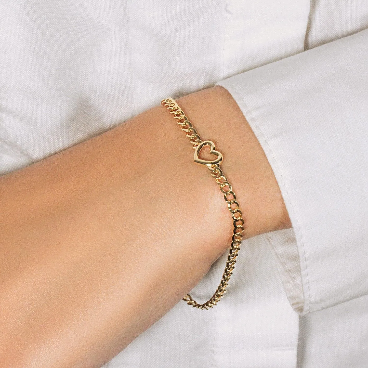 14k Yellow Gold 7 inch Curb Chain Bracelet with Heart