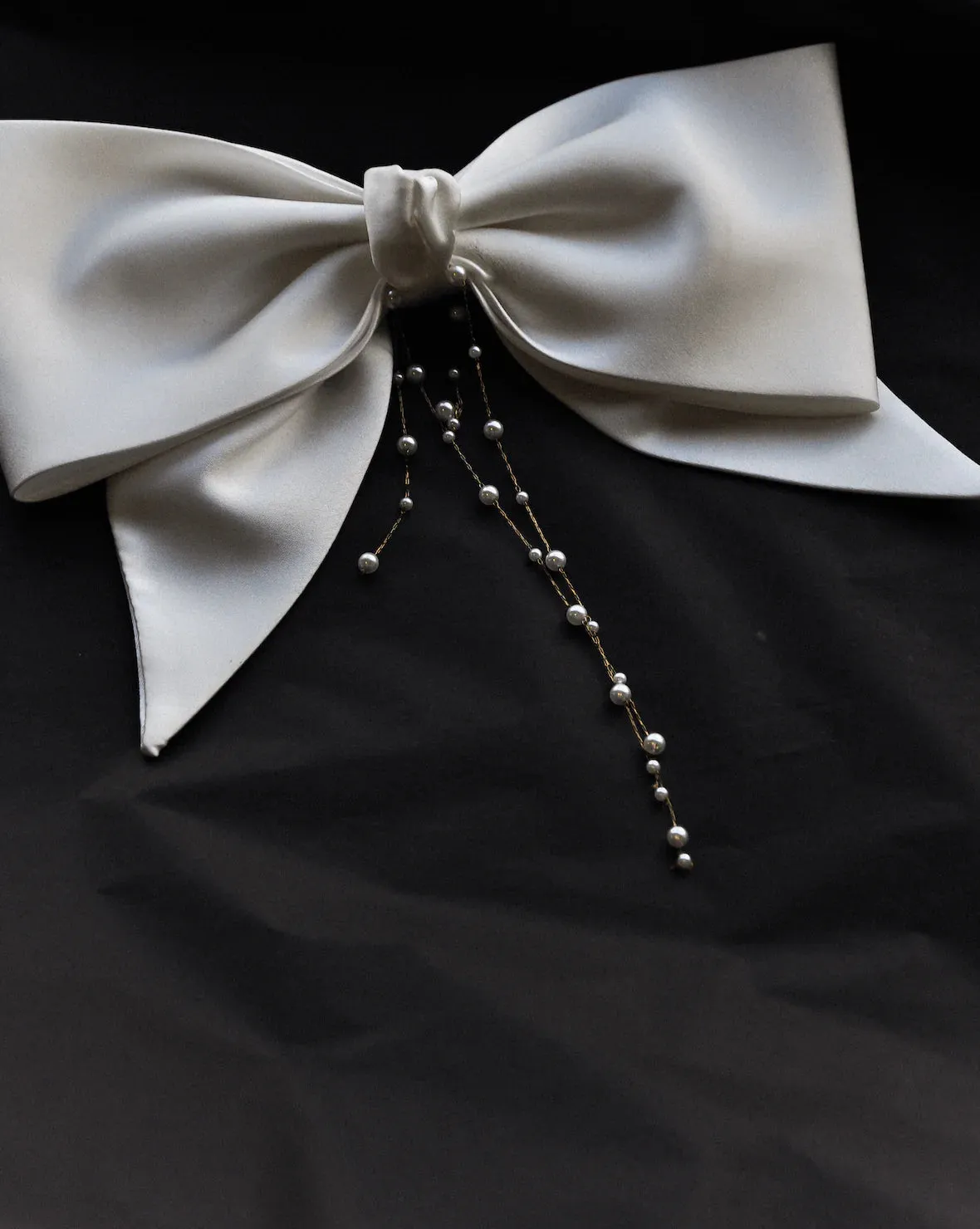 A'el Este - Chantal - Satin & Pearl Bridal Bow - White