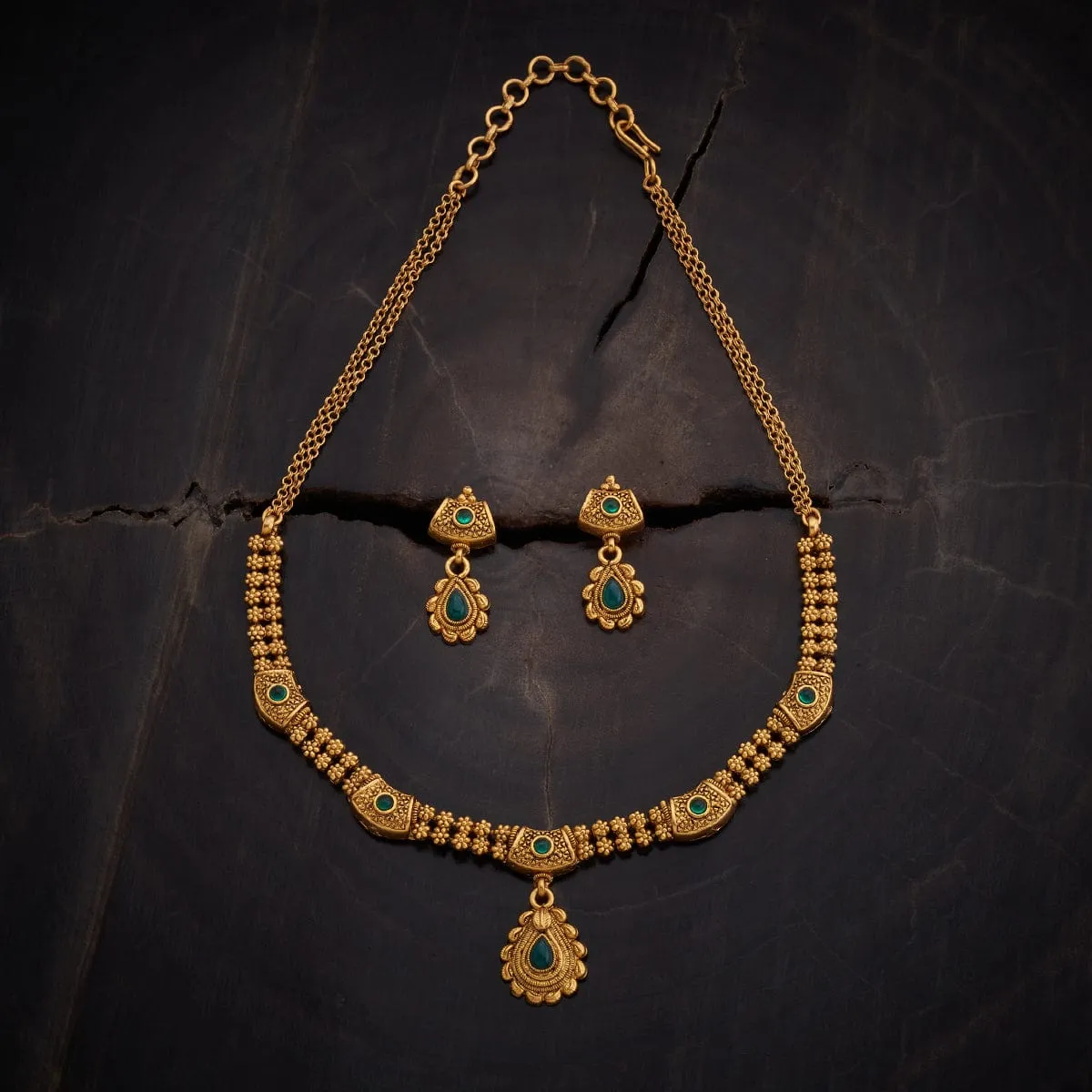 Antique Necklace 156009