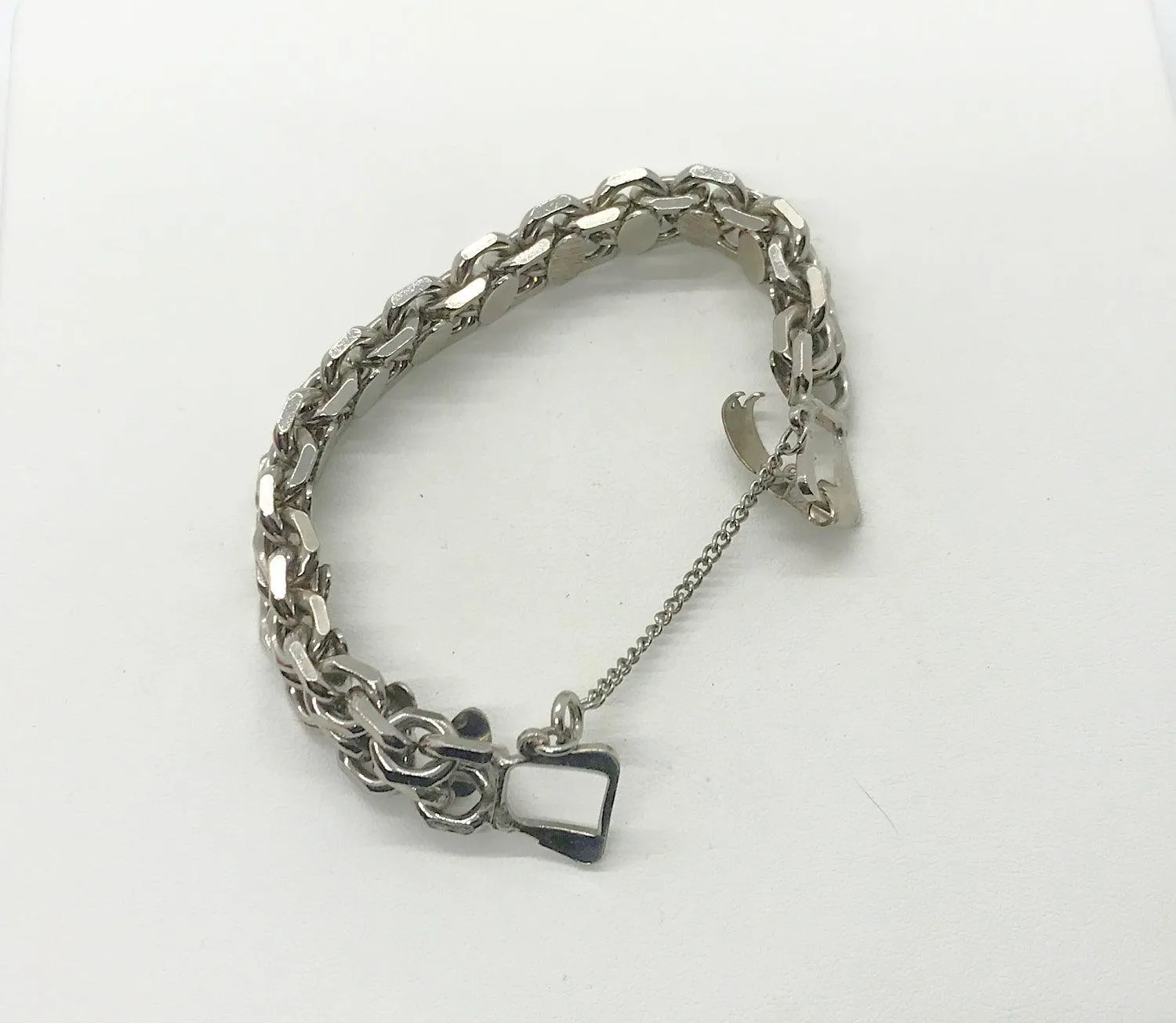 Beautifully Sleek Silver Link Bracelet