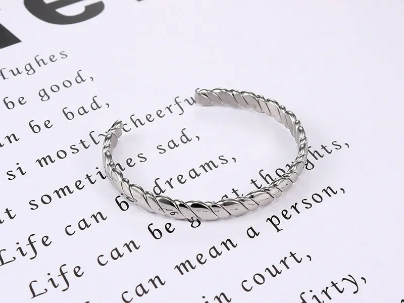 Custom Minimalist Titanium Steel Bracelet for Women - Stylish Everyday Jewelry