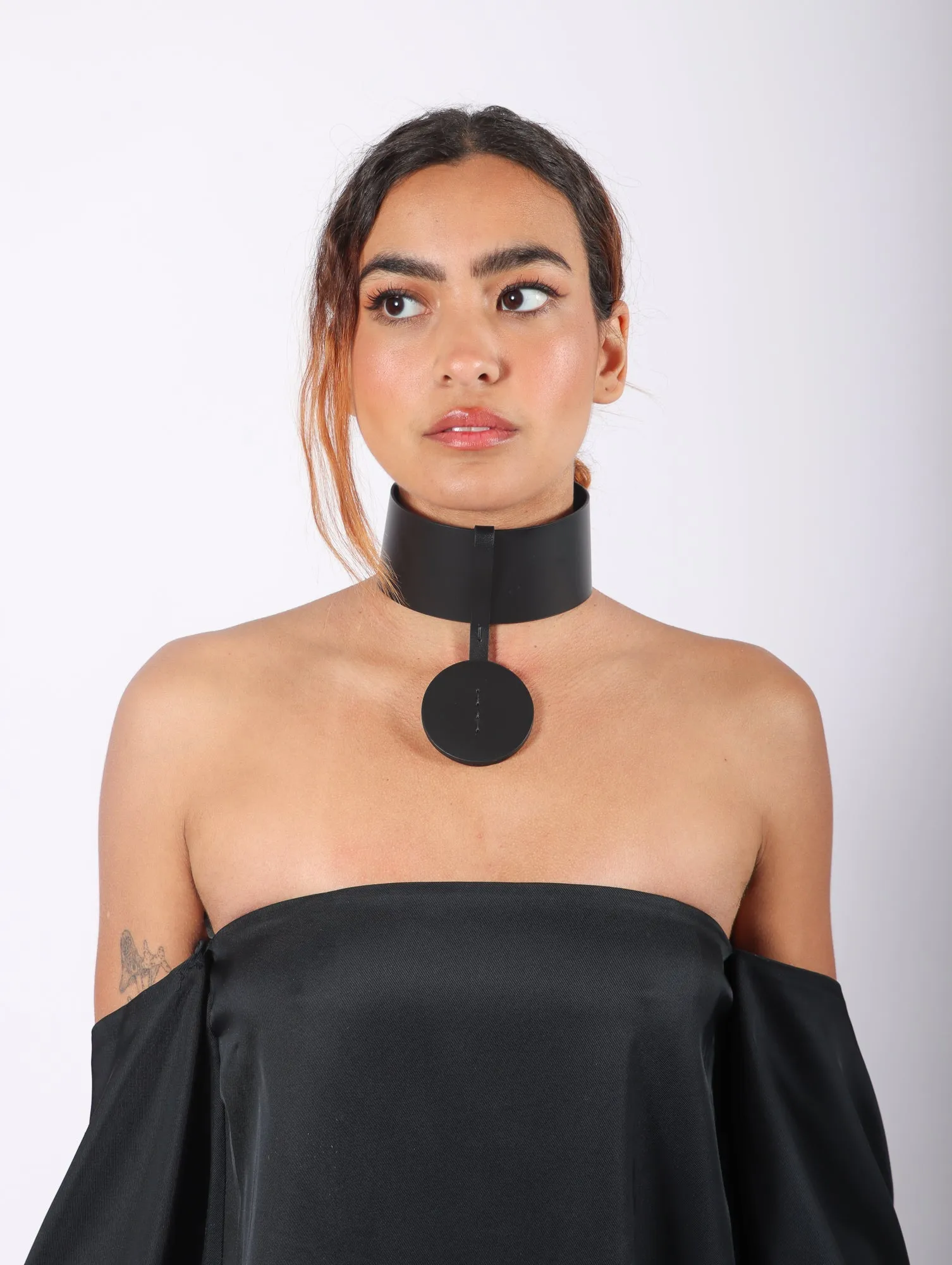 Dot Short L Choker in Black by Aumorfia