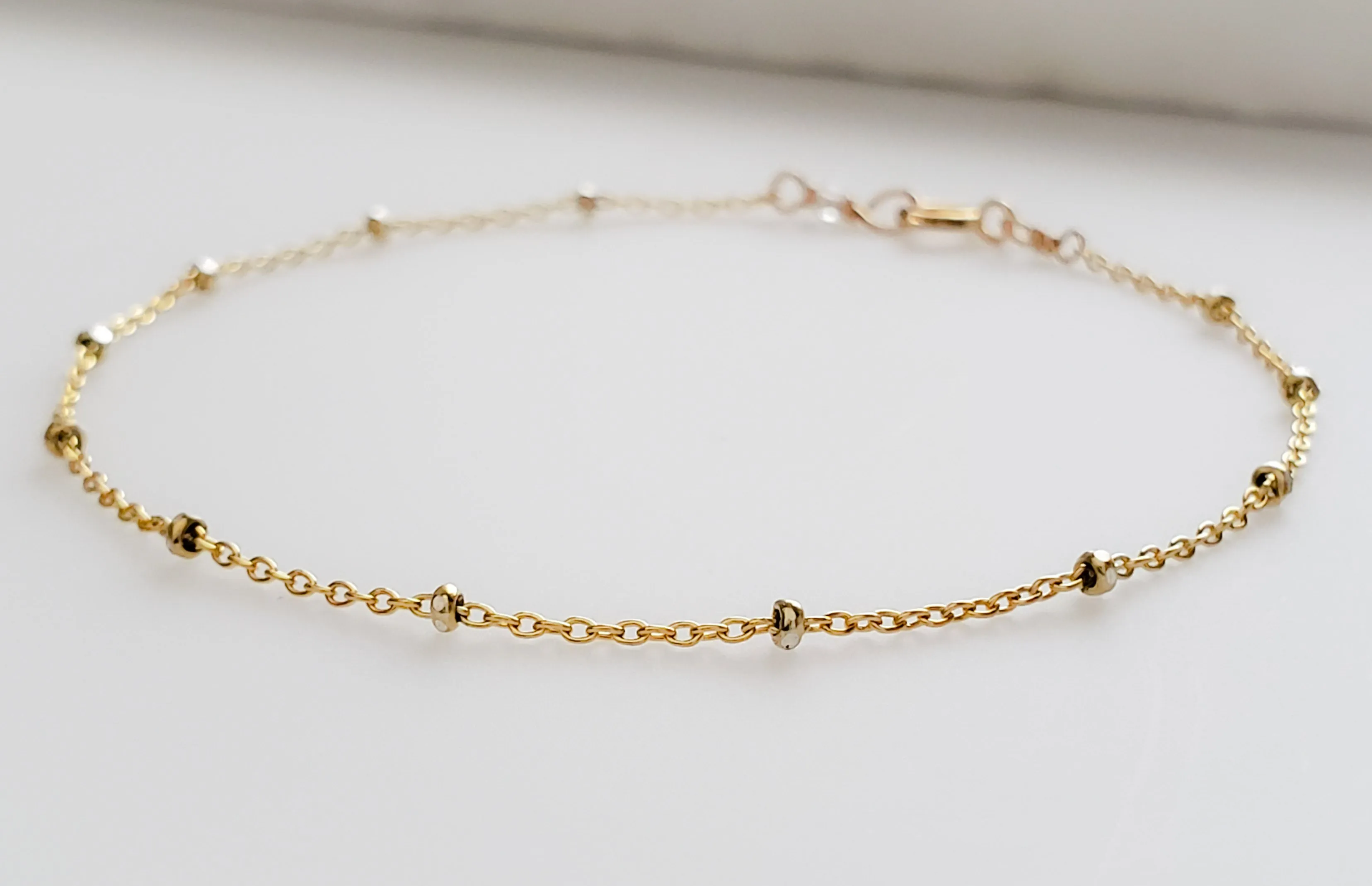 Dotted Sparkle Chain Bracelet