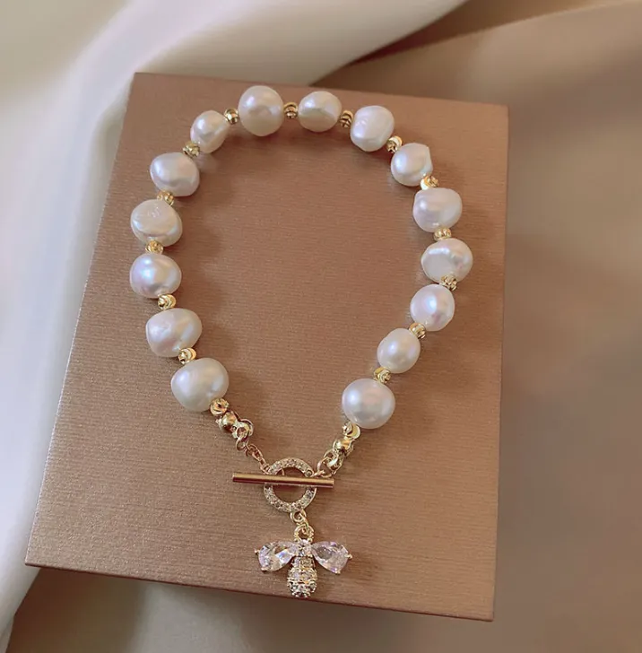 Freshwater Pearl Bracelet Exquisite Zircon Bee Niche Design Pendant Student Girlfriend Elegant Bracelet Jewelry Female