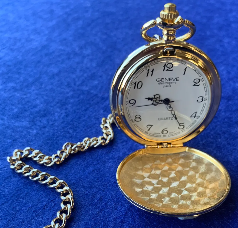 Gents Fashion Plain Quartz Gilt Pocket Watch - Free Personalised Engraving