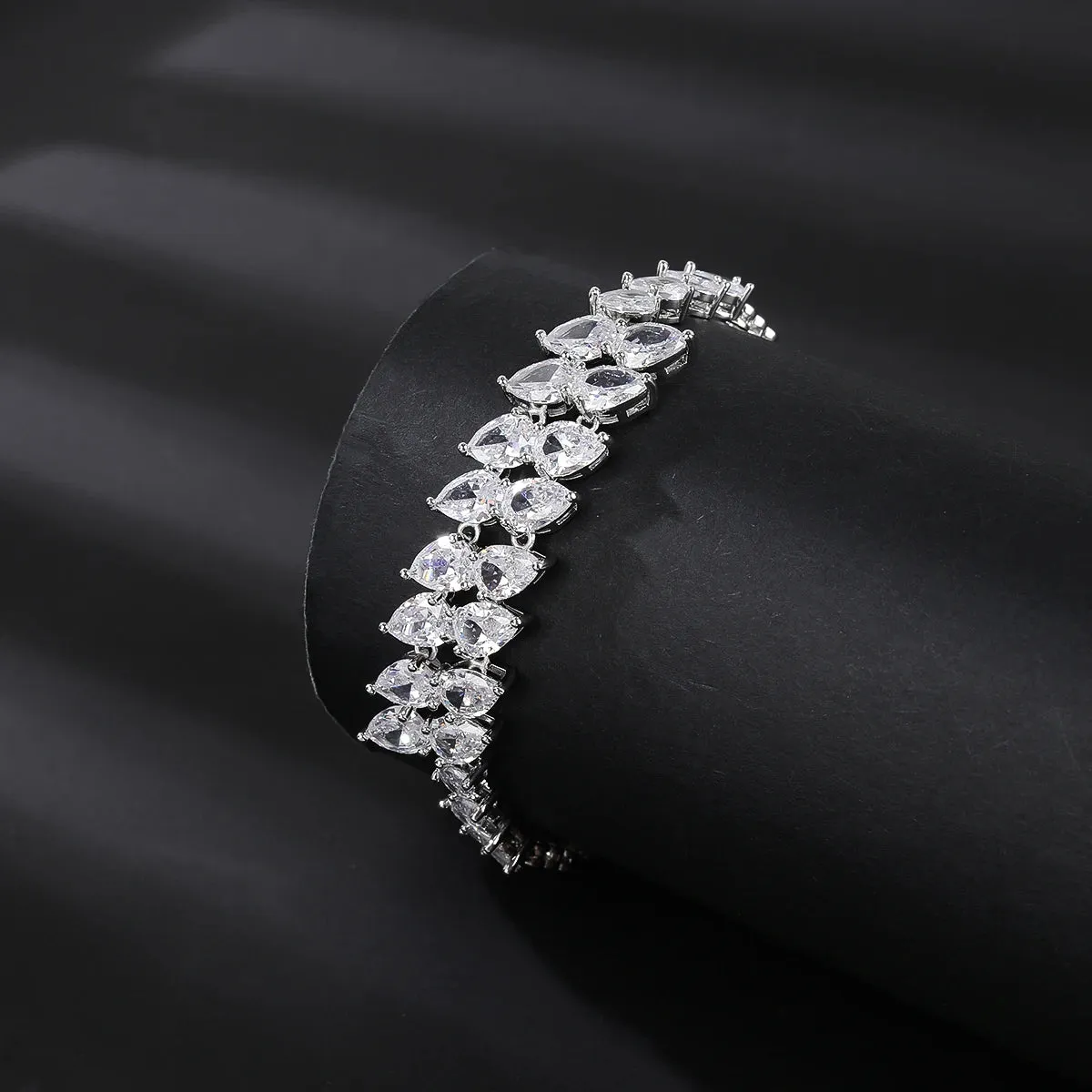 Gorgeous Waterdrop Cubic Zircon Chain Bracelets Fashion Jewelry for Women Gift CK10168