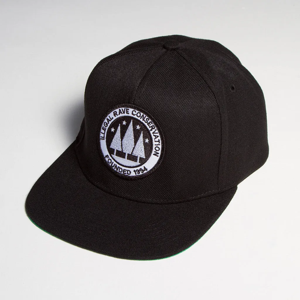 Illegal Rave - Snapback - Black