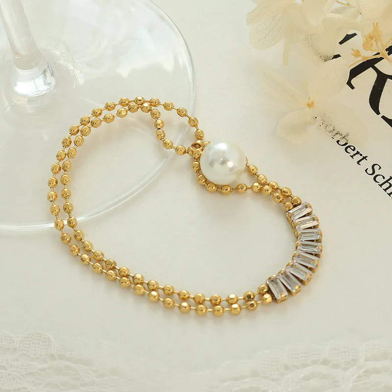 Luxurious Retro Pearl Bracelet with Gold Accent