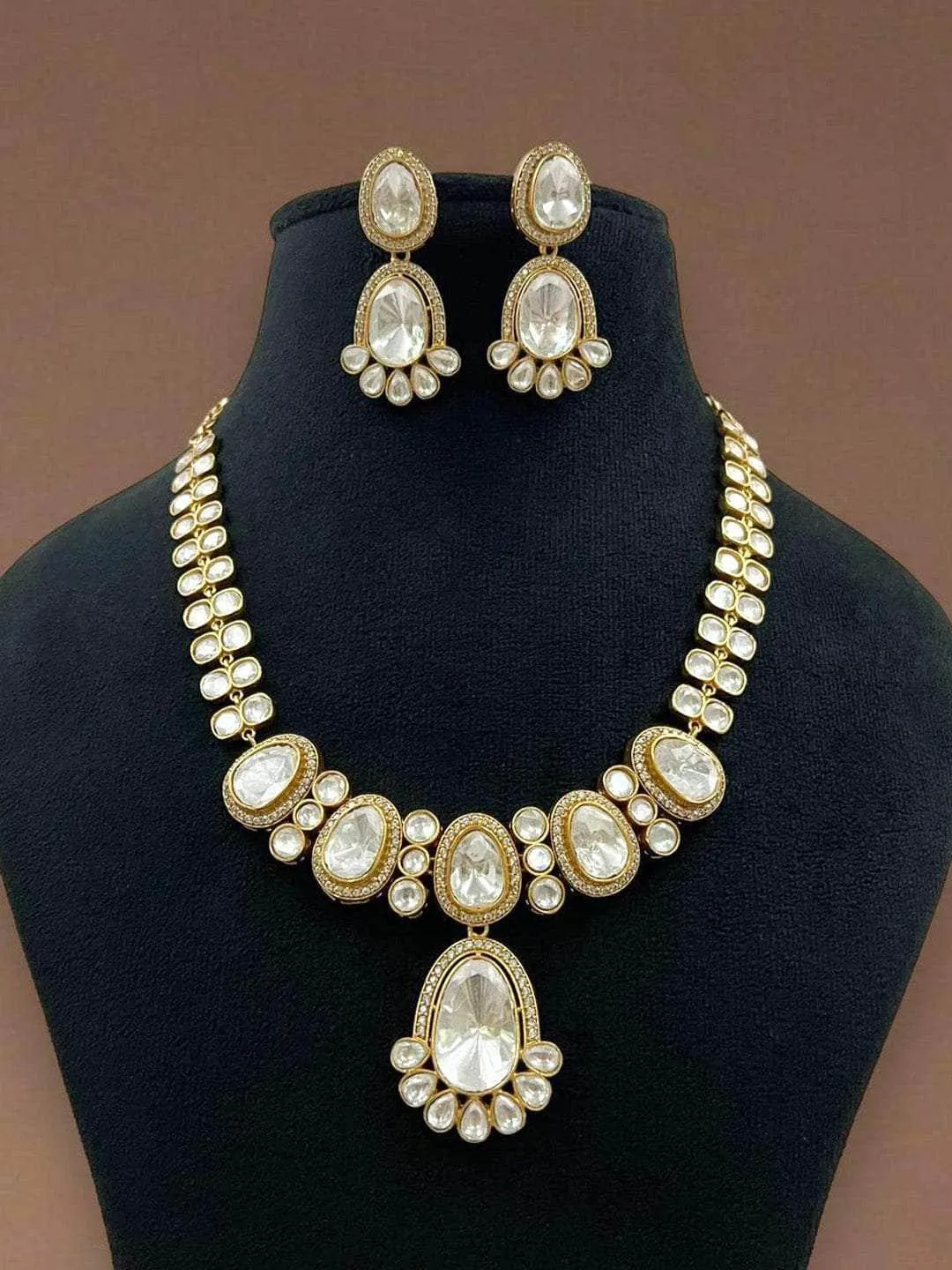 Luxury Floral Kundan Set