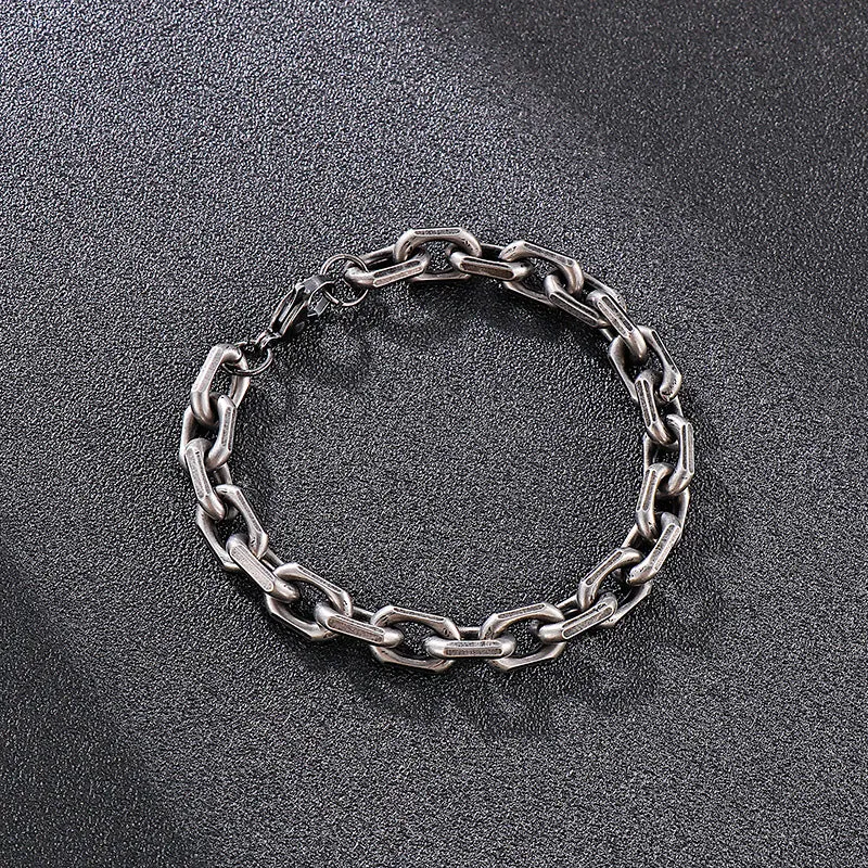 Men's Black-Plated Titanium Steel O-Chain Bracelet with Dominant European and American Style