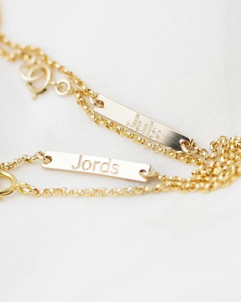 Mini Skinny Name Bracelet