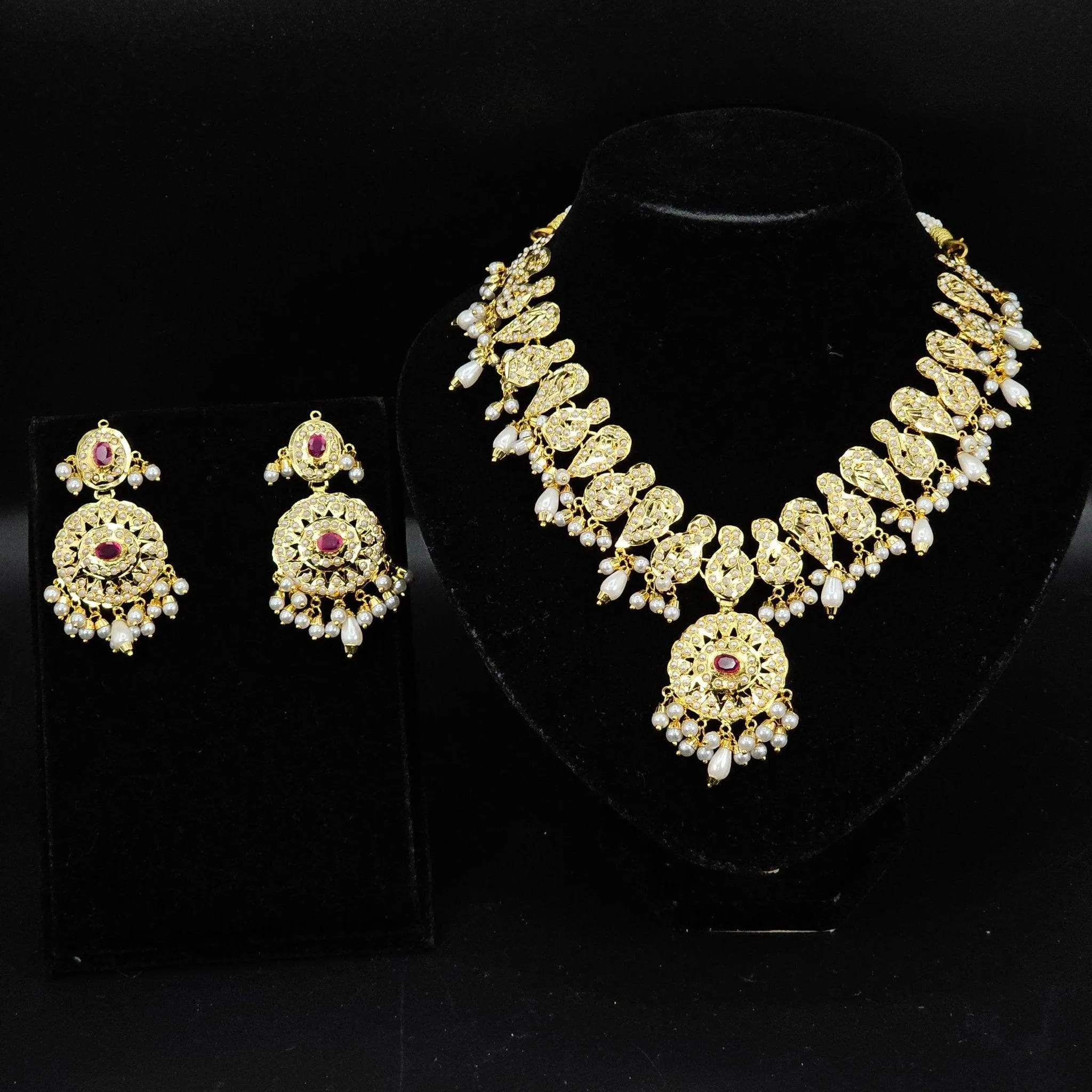 Navya Jadau Choker Set