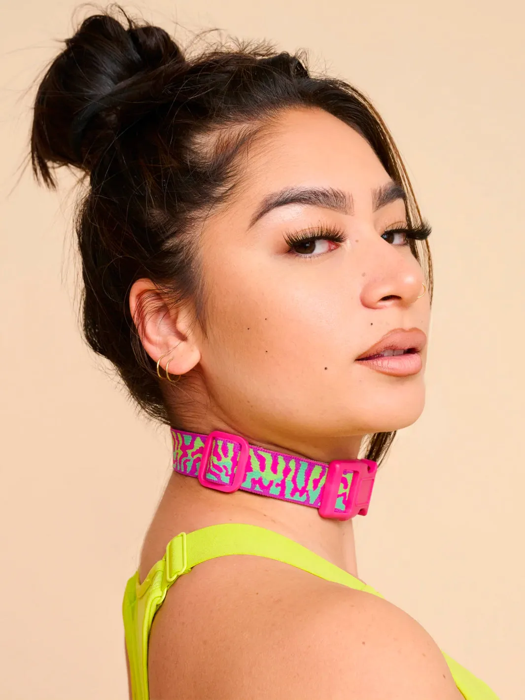 NEON FLUX CHOKER