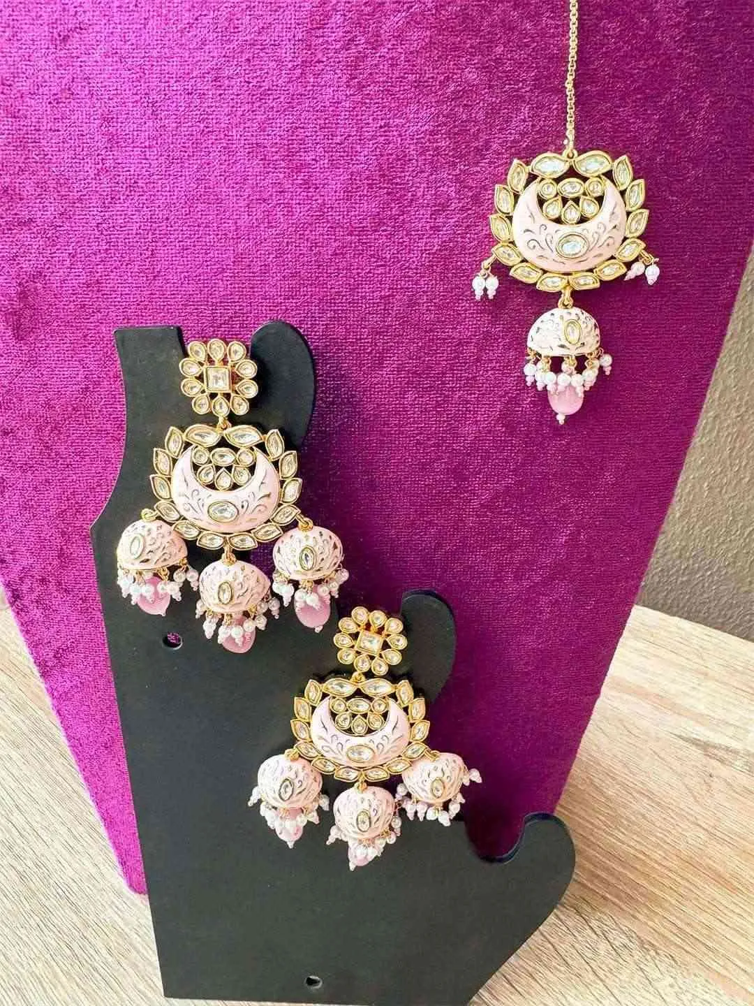 Pink Meenakari Choker With Maang Tikka