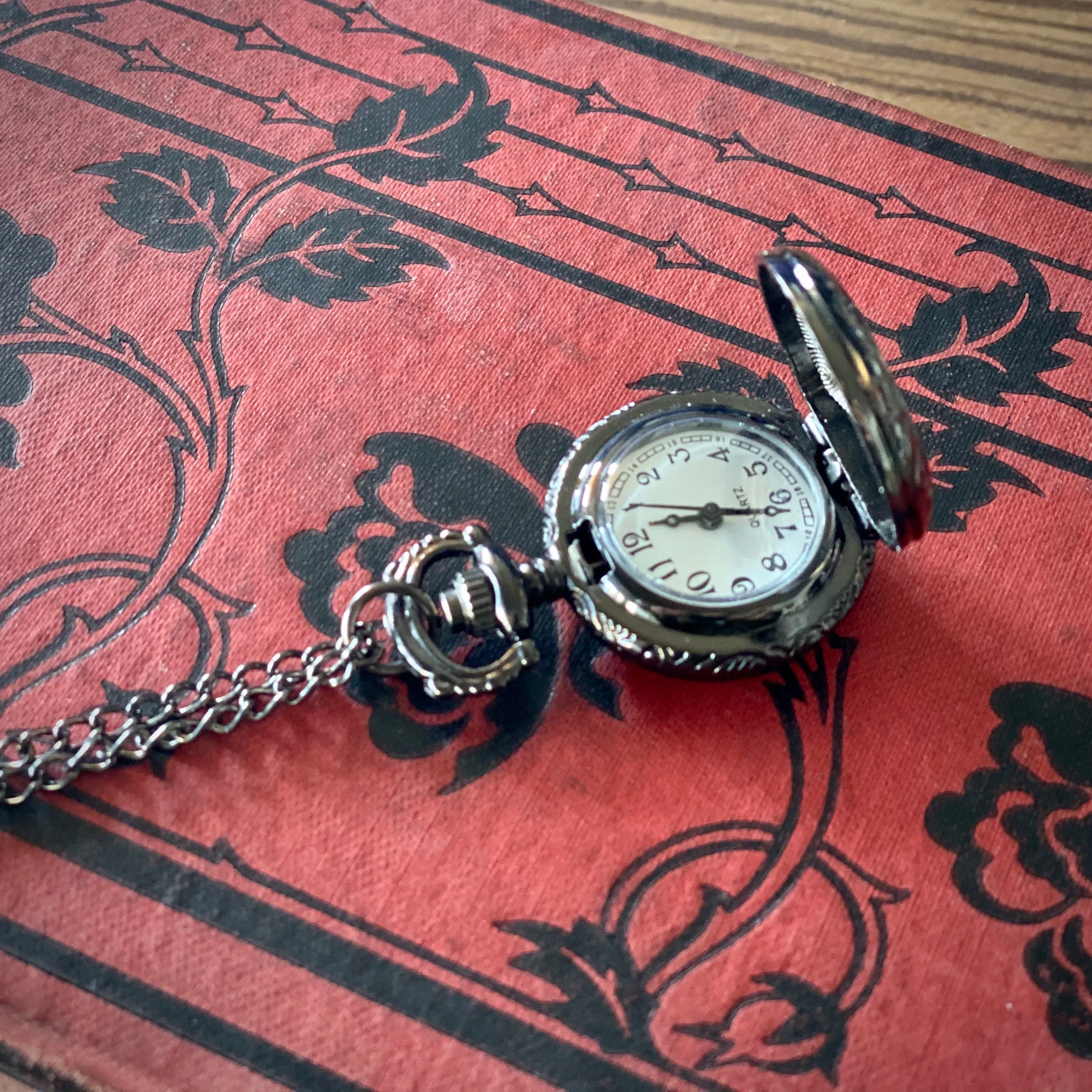 Pocket Watch Necklaces in Silver or Gunmetal