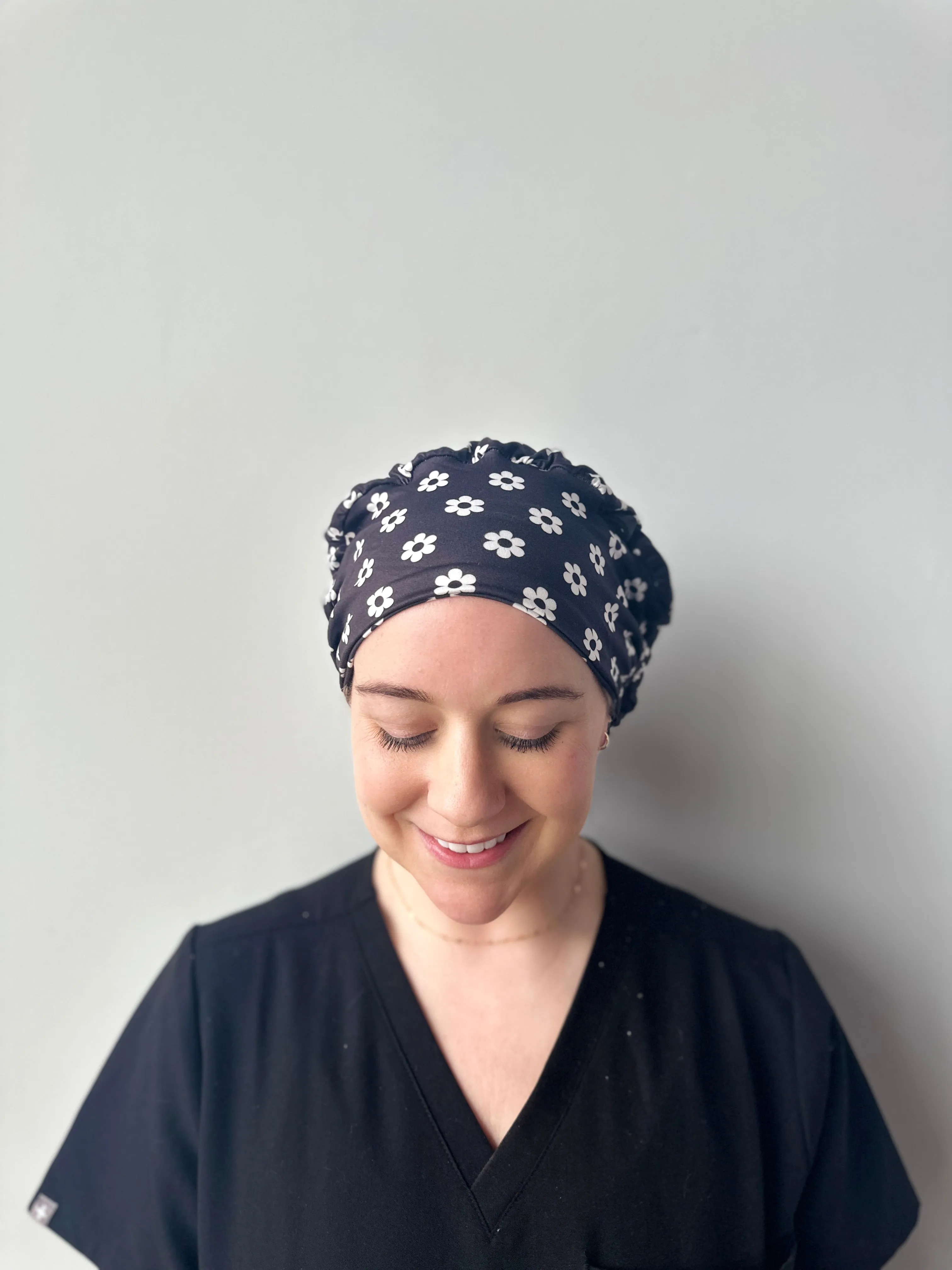 Scrub Hat - Retro Daisies