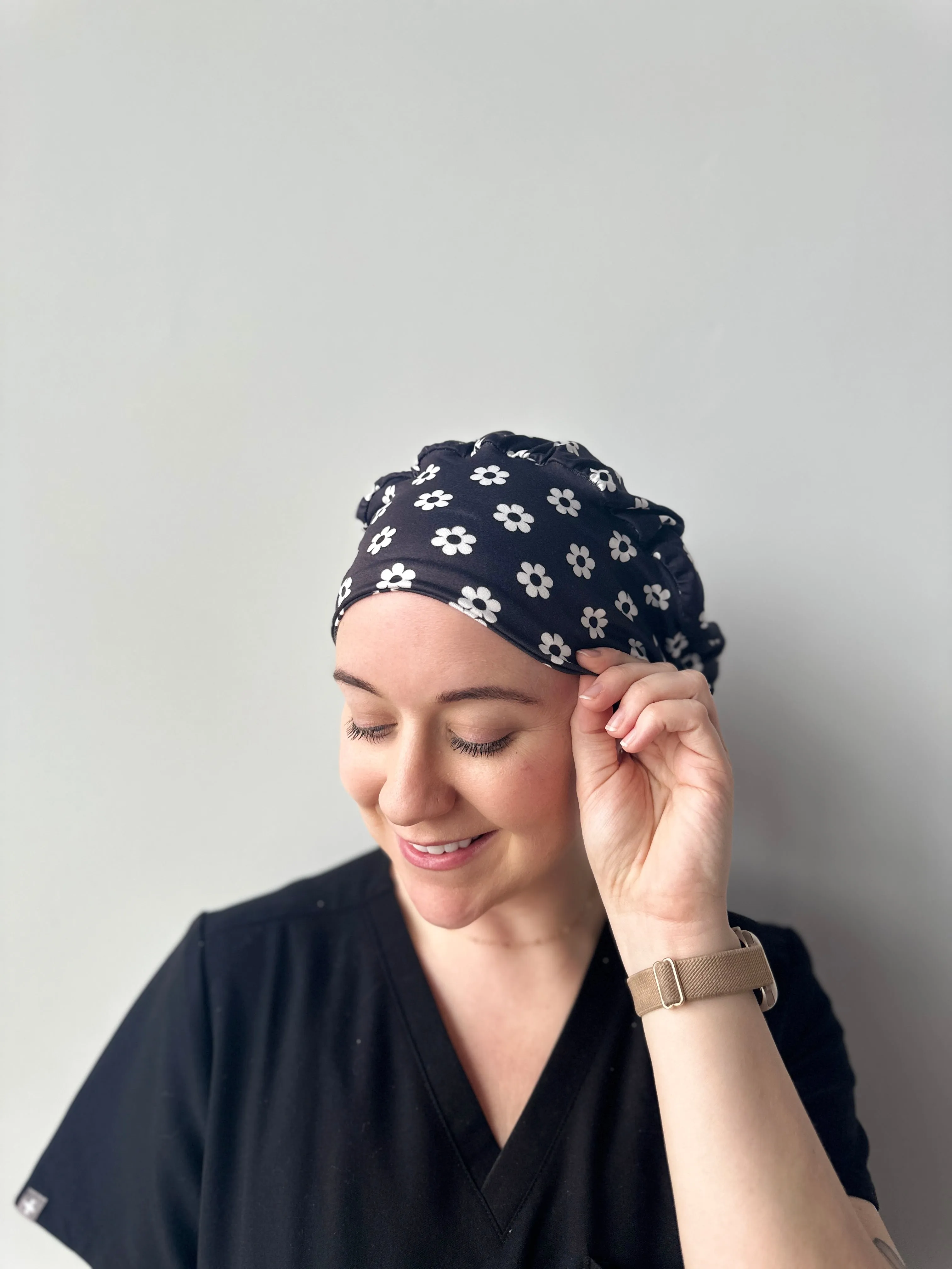 Scrub Hat - Retro Daisies