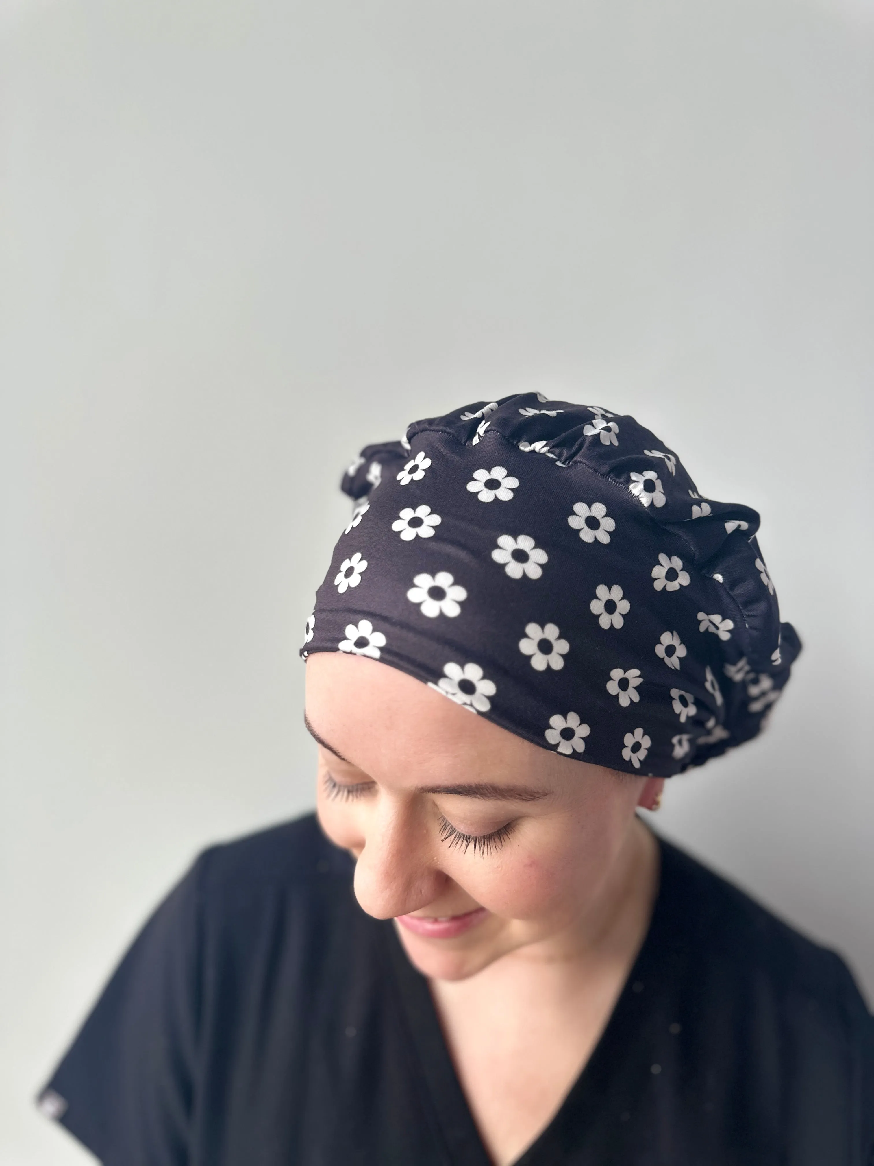 Scrub Hat - Retro Daisies