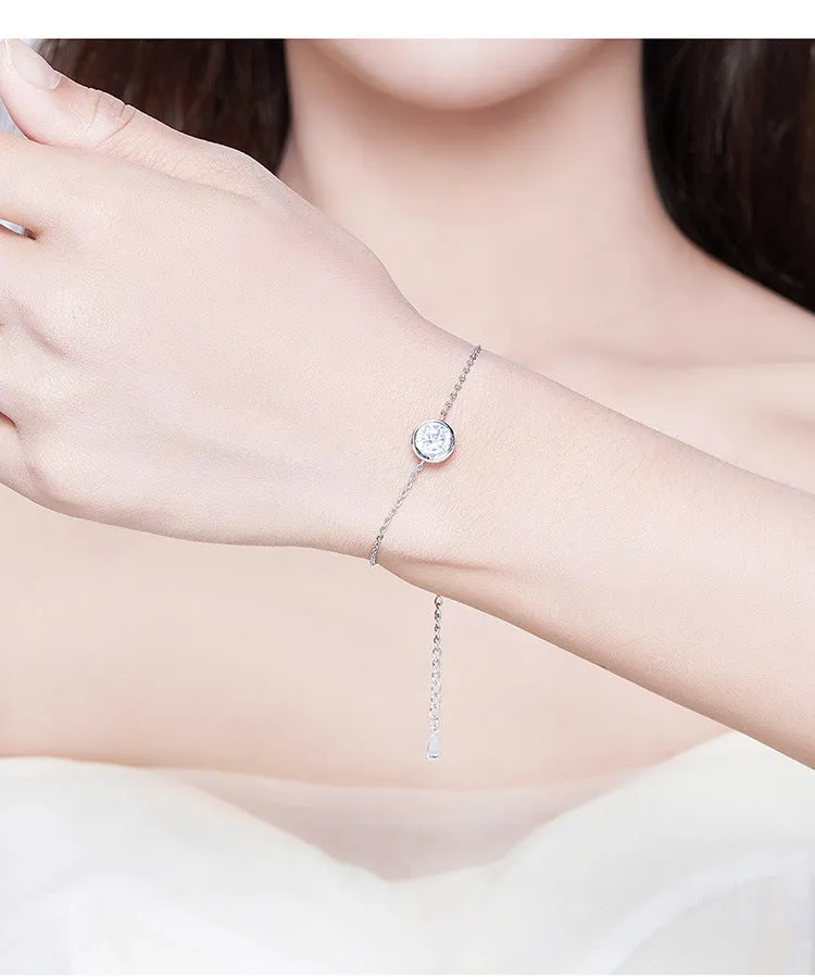 Simple small round zircon bracelet