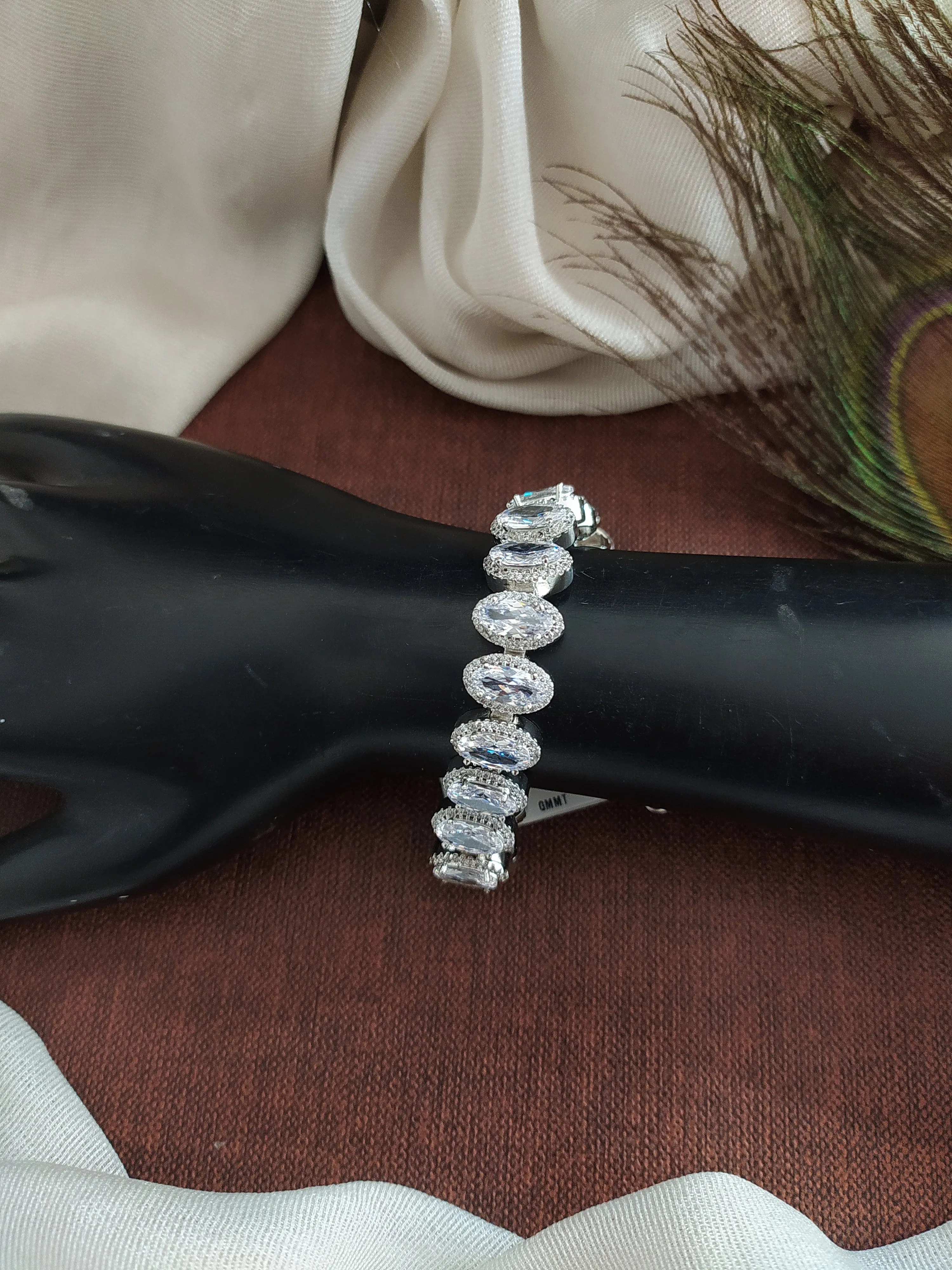 Sparkling Simplicity of Silver Plated Zircon Stones Amazing Chain Bracelet