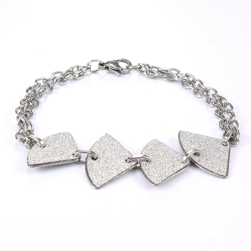 Stylish Scallop Design Titanium Steel Bracelet for Women - Personalized Stainless Steel Jewelry