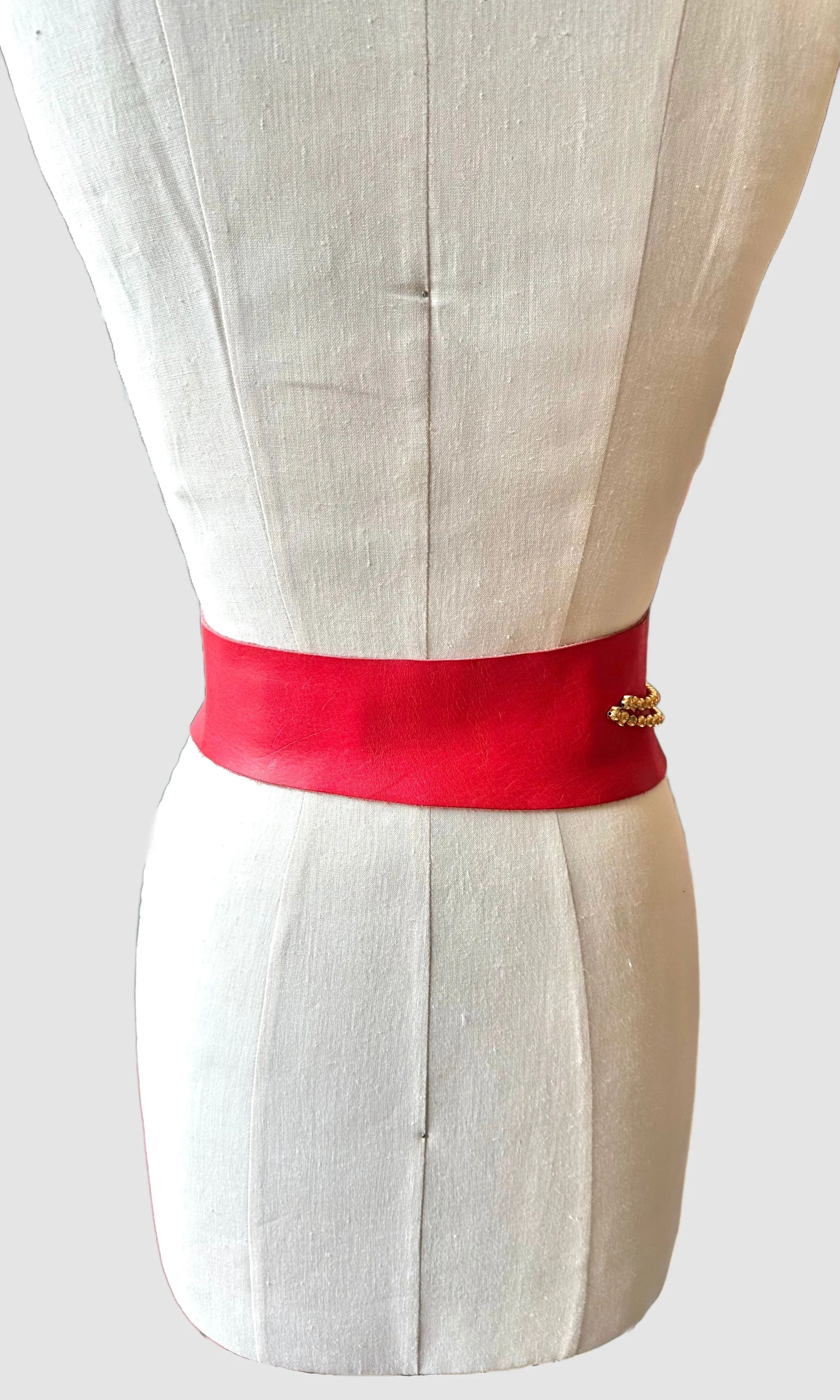 SUSAN HYMAN Vintage 80s Red Leather Moon Belt • Size Medium