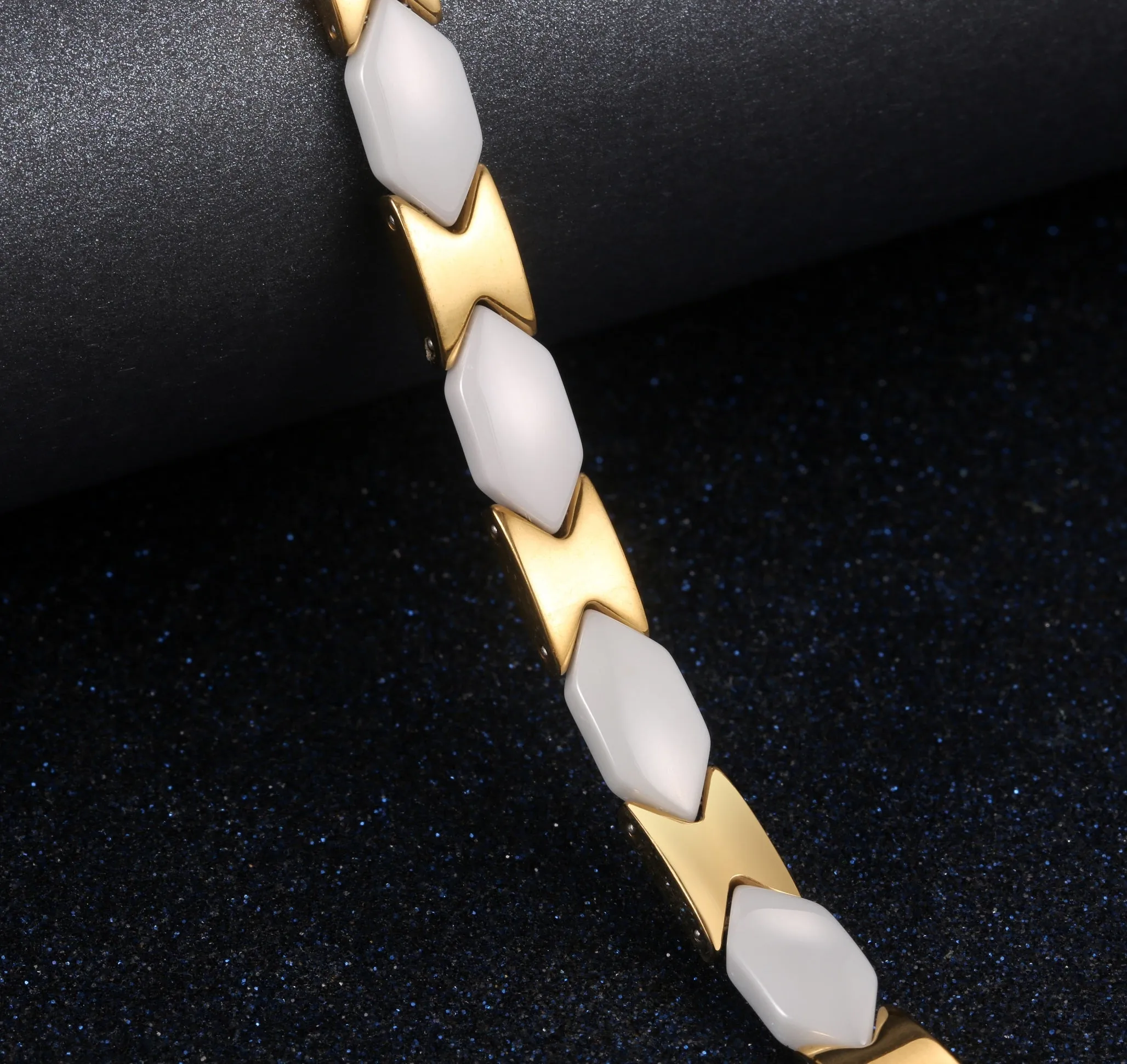 Women's Fashion Gold Bracelet